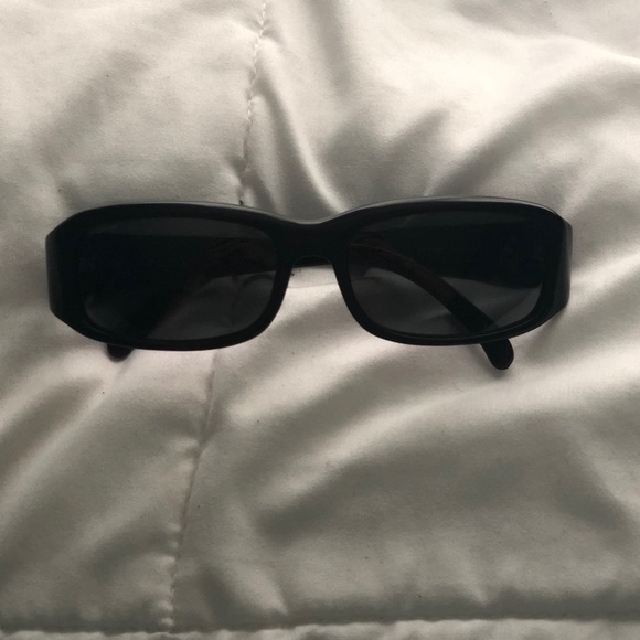 prada small sunglasses